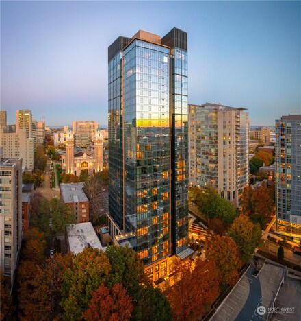 800 Columbia St Unit 902, Seattle, WA 98104