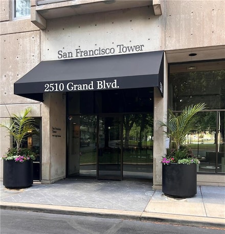 2510 Grand Blvd Unit 2502-03, Kansas City, MO 64108