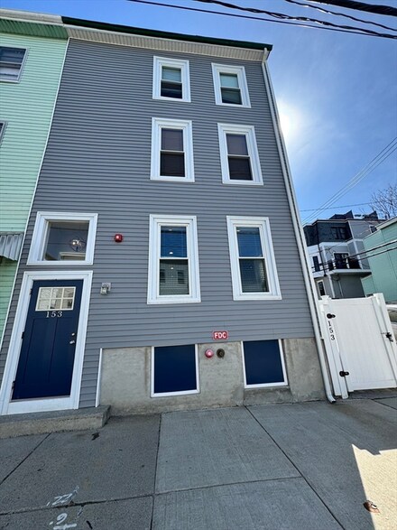 153 Everett St Unit 1, Boston, MA 02128