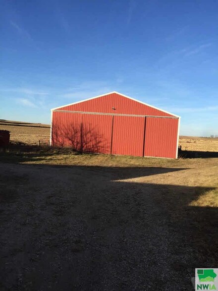 1361 Highway 59, Holstein, IA 51025
