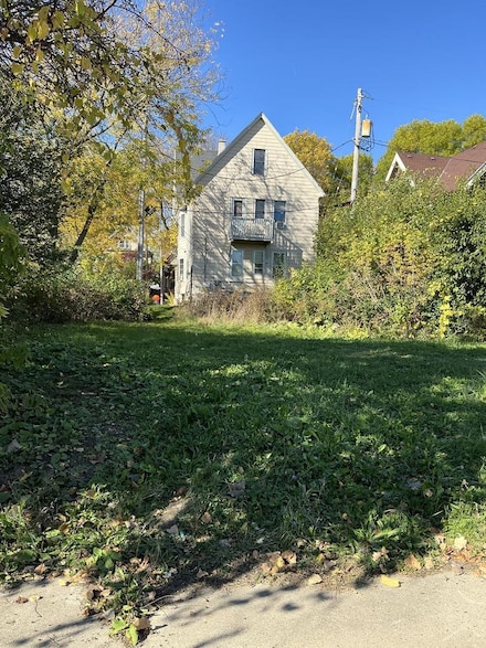 1321 N 37th St, Milwaukee, WI 53208