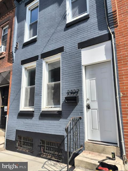 2227 Earp St, Philadelphia, PA 19146
