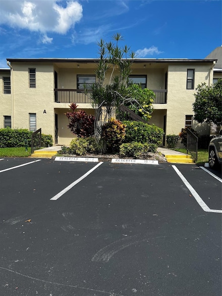 21213 Lago Cir Unit 10B, Boca Raton, FL 33433