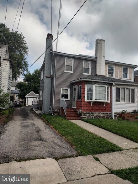 56 N Elmwood Ave, Glenolden, PA 19036