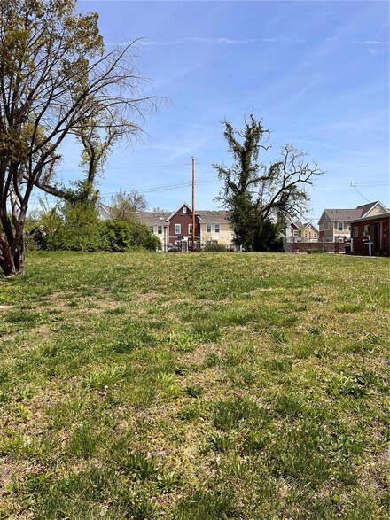 4171 W Belle Place, Saint Louis, MO 63108