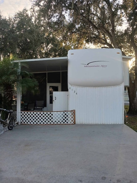 12870 E Us Highway 92, Dover, FL 33527