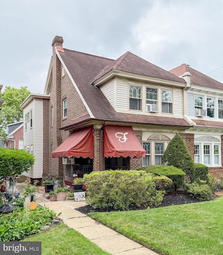 1052 Allengrove St, Philadelphia, PA 19124