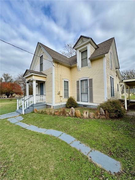 102 South Pine, Calvert, TX 77837