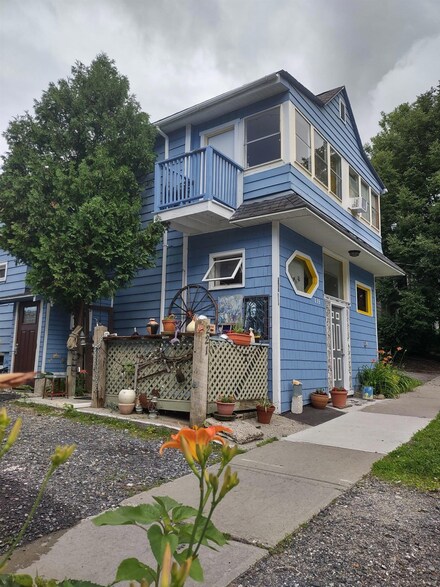 221 Saint Paul St, Burlington, VT 05401