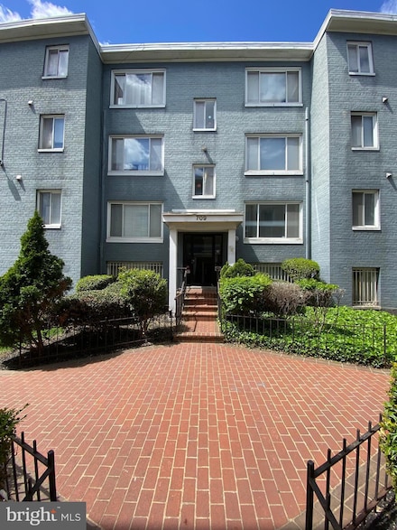 709 Brandywine St SE Unit 101, Washington, DC 20032