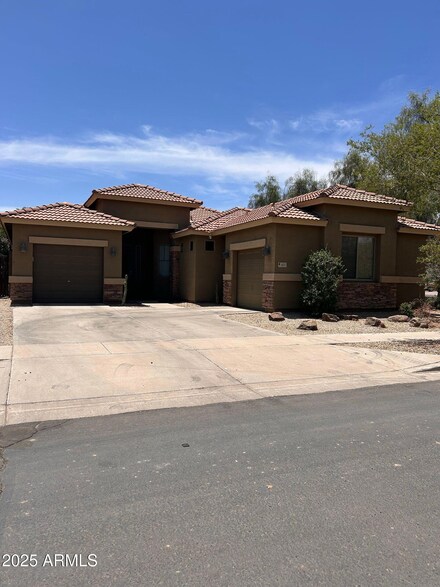 1407 E Gary Way, Phoenix, AZ 85042