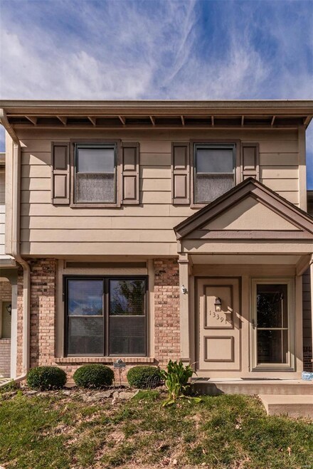 13391 Hiddendale Ln Unit 90, Ballwin, MO 63021