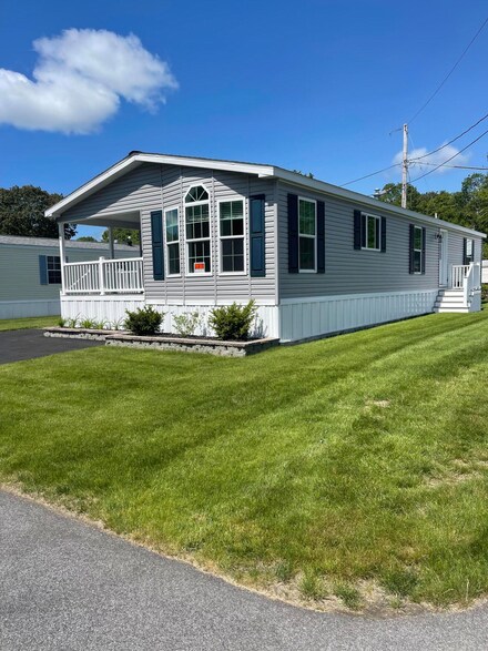 64 Anna Robert Cir, Wells, ME 04090