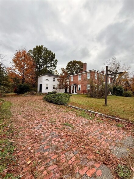 1368 Main St Unit 1, Lancaster, MA 01523