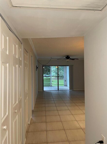 9440 SW 8th St Unit 2170, Boca Raton, FL 33428