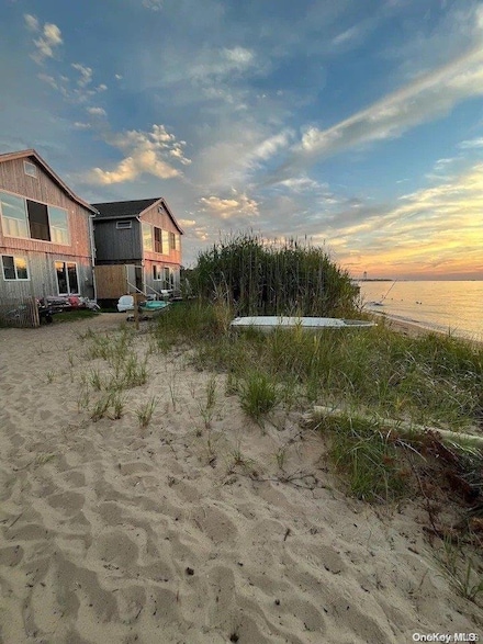 49 E Bayview Ave, Ocean Beach, NY 11770