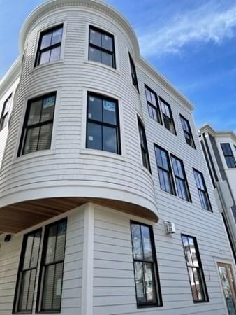 322 Bunker Hill St Unit 3, Charlestown, MA 02129