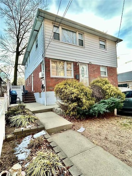 282 Locust Ave, Staten Island, NY 10306