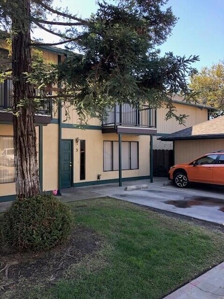 351 N Capitola Ct Unit 3, Porterville, CA 93257