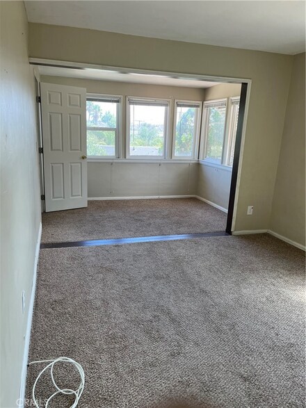 33122 El Contento Dr, Lake Elsinore, CA 92530