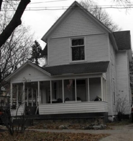 914 Hovey St SW, Grand Rapids, MI 49504