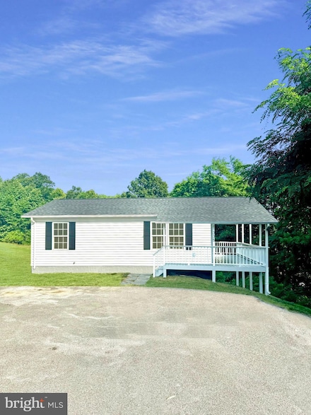 335 Blue Valley Rd, Linden, VA 22642
