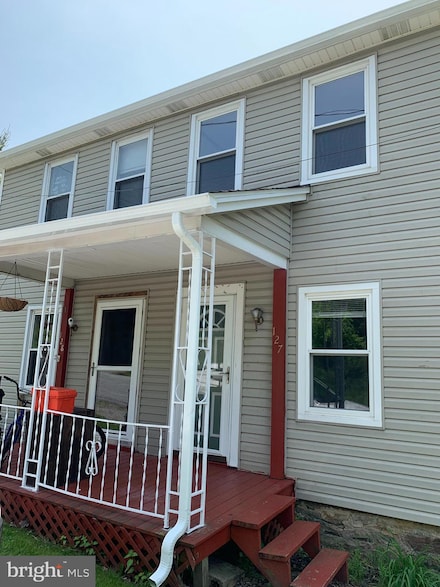 127 Church St, Jenners, PA 15546
