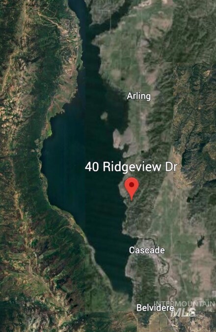 40 Ridgeview Dr, Cascade, ID 83611