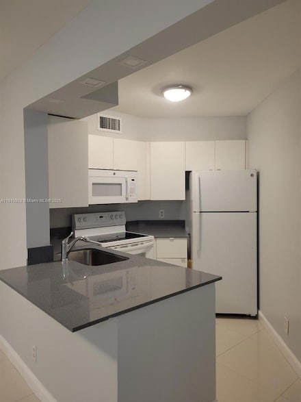 216 Lake Pointe Dr Unit 127, Oakland Park, FL 33309
