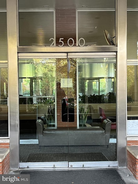 2500 Q St NW Unit 410, Washington, DC 20007