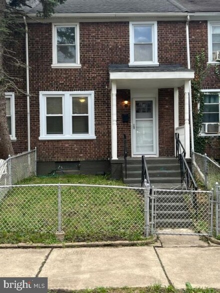 2931 N Constitution Rd, Camden, NJ 08104