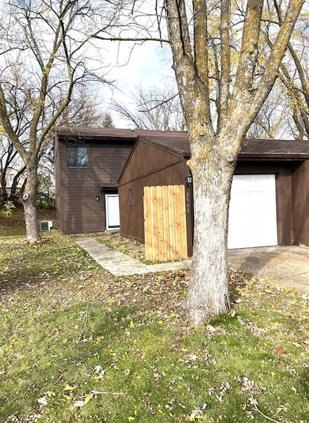 2602 SE 19th St, Des Moines, IA 50320