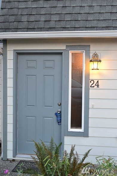 1421 W Casino Rd Unit A24, Everett, WA 98204