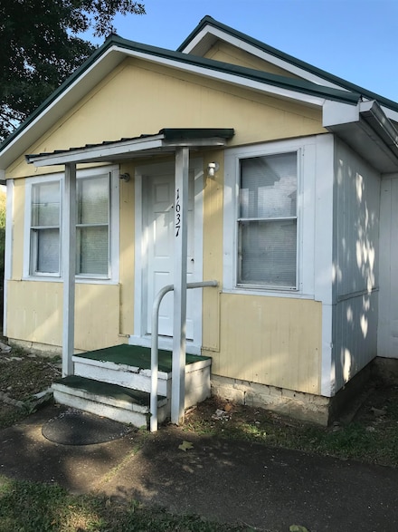 1637 Jackson Ave, Huntington, WV 25704