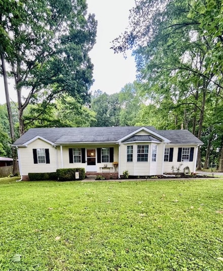 113 Guill Ln, Cottontown, TN 37048