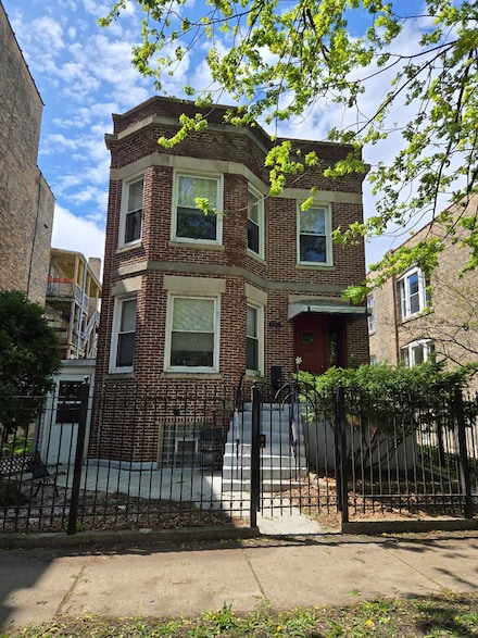 4606 N Saint Louis Ave, Chicago, IL 60625