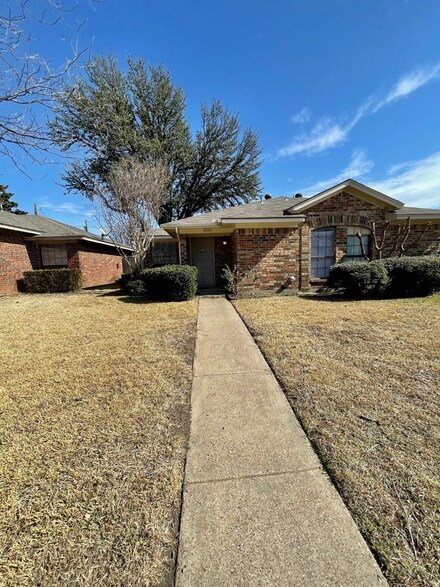 8504 Holly St, Frisco, TX 75034