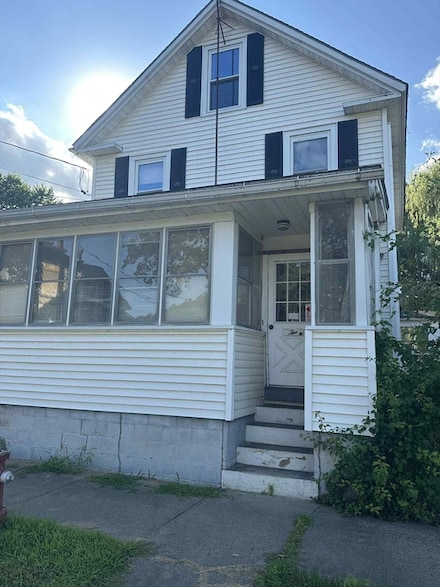2 G St, Turners Falls, MA 01376