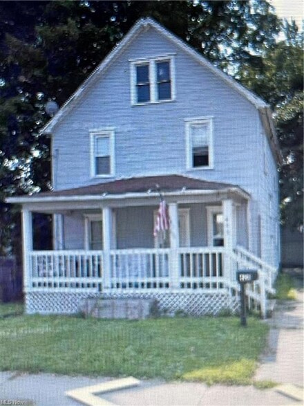 422 Cuyahoga St, Akron, OH 44310