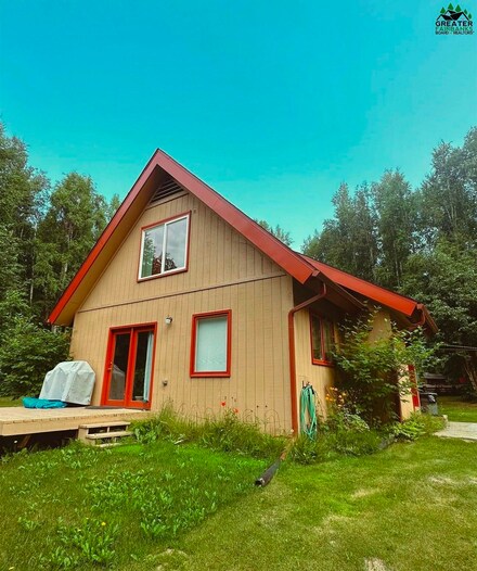 909 E Chena Hills Dr, Fairbanks, AK 99709