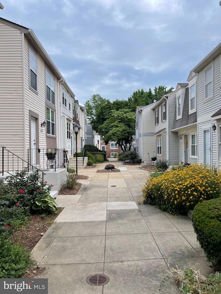 5918 Annaberg Place Unit 203, Burke, VA 22015