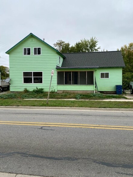 210 Lincolnway W, Ligonier, IN 46767