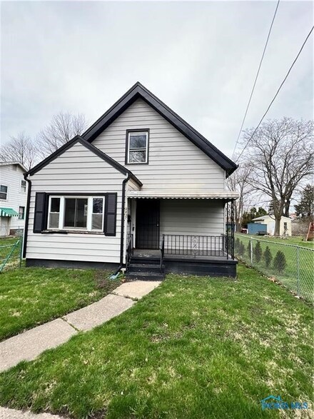 2437 Caledonia St, Toledo, OH 43605