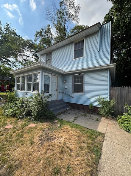 229 Montgomery St SE, Grand Rapids, MI 49507