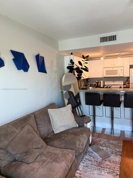 2740 SW 28th Terrace Unit 604, Miami, FL 33133