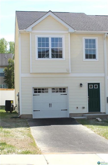 750 Blue Heron Dr, Allentown, PA 18103