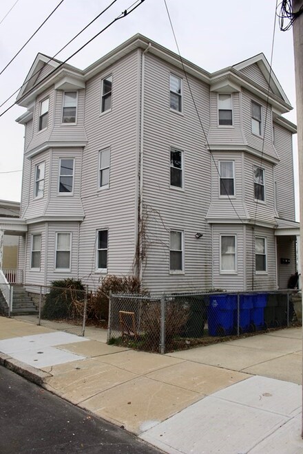 67 Wilbur St, Fall River, MA 02724