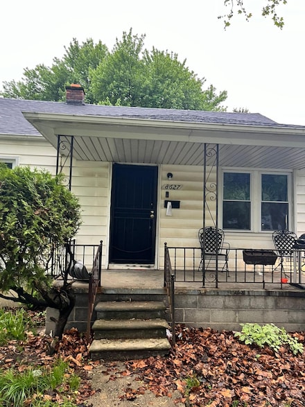 8627 Stout St, Detroit, MI 48228