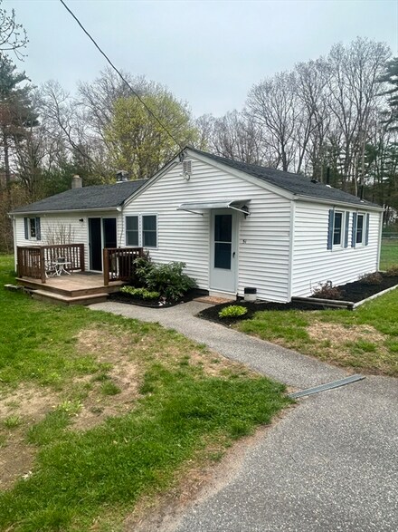 51 Kendall St, Granby, MA 01033