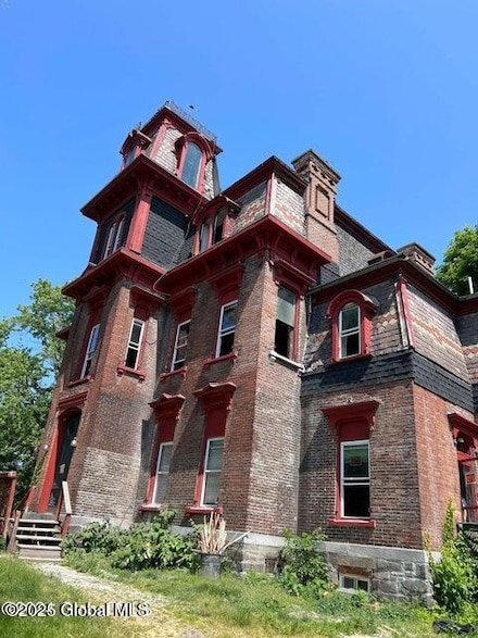 3 118th St, Troy, NY 12182